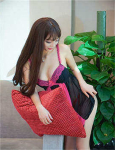 《欧美艹逼视频》