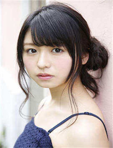 《松田爱华》