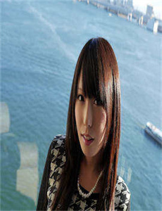 《清纯女高中生沦陷H公交车》